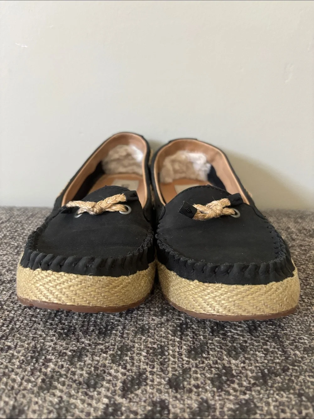 UGG Chivon Black Nubuck Leather Espadrille Moccasin Flats Size 6
